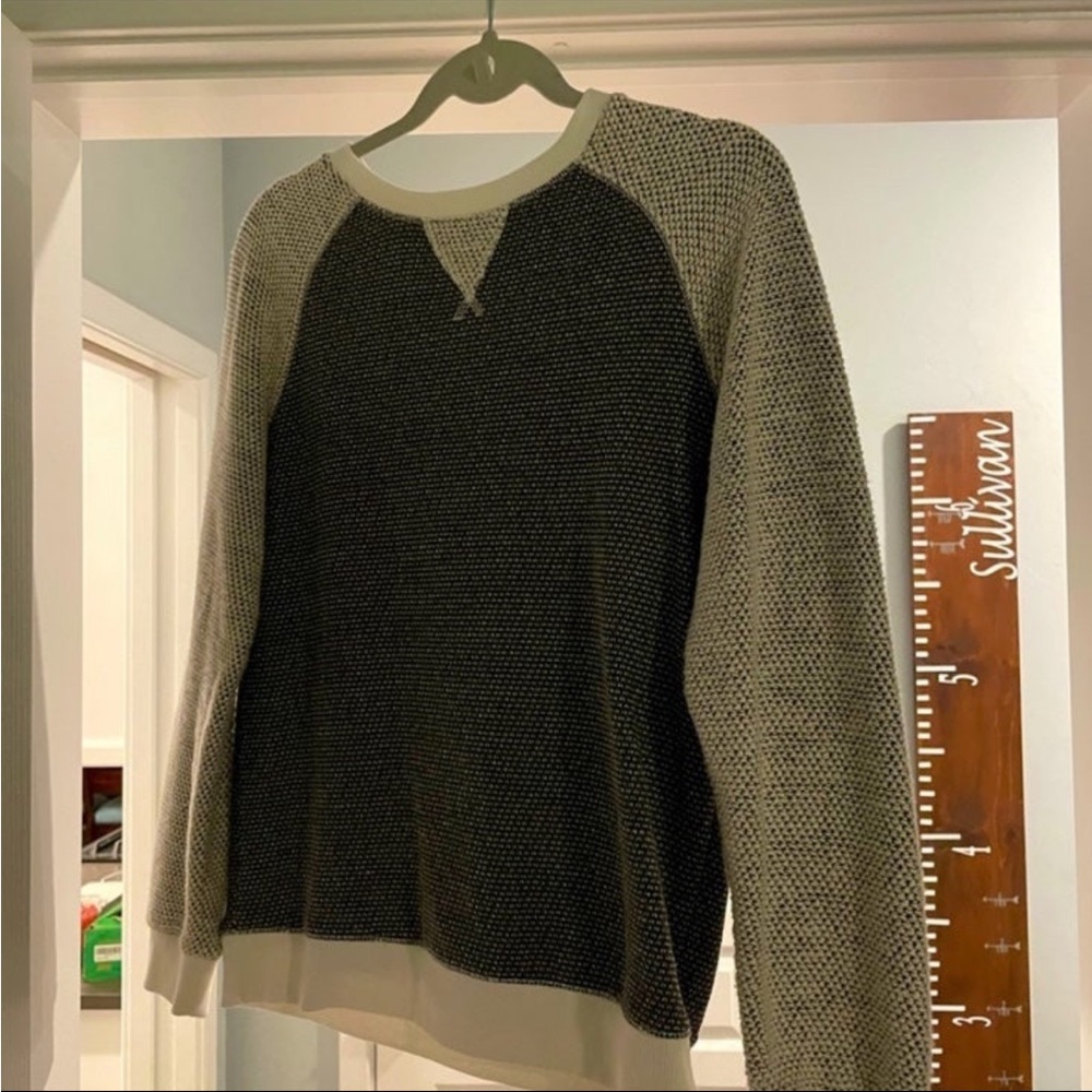Zyia Gray Binary sweater size small